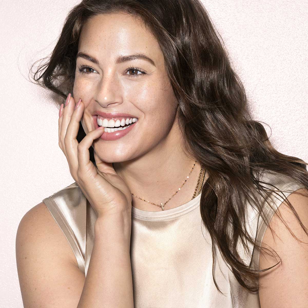 Revlon Primer Hidratante Photoready Rose Glow Face Gloss image number null