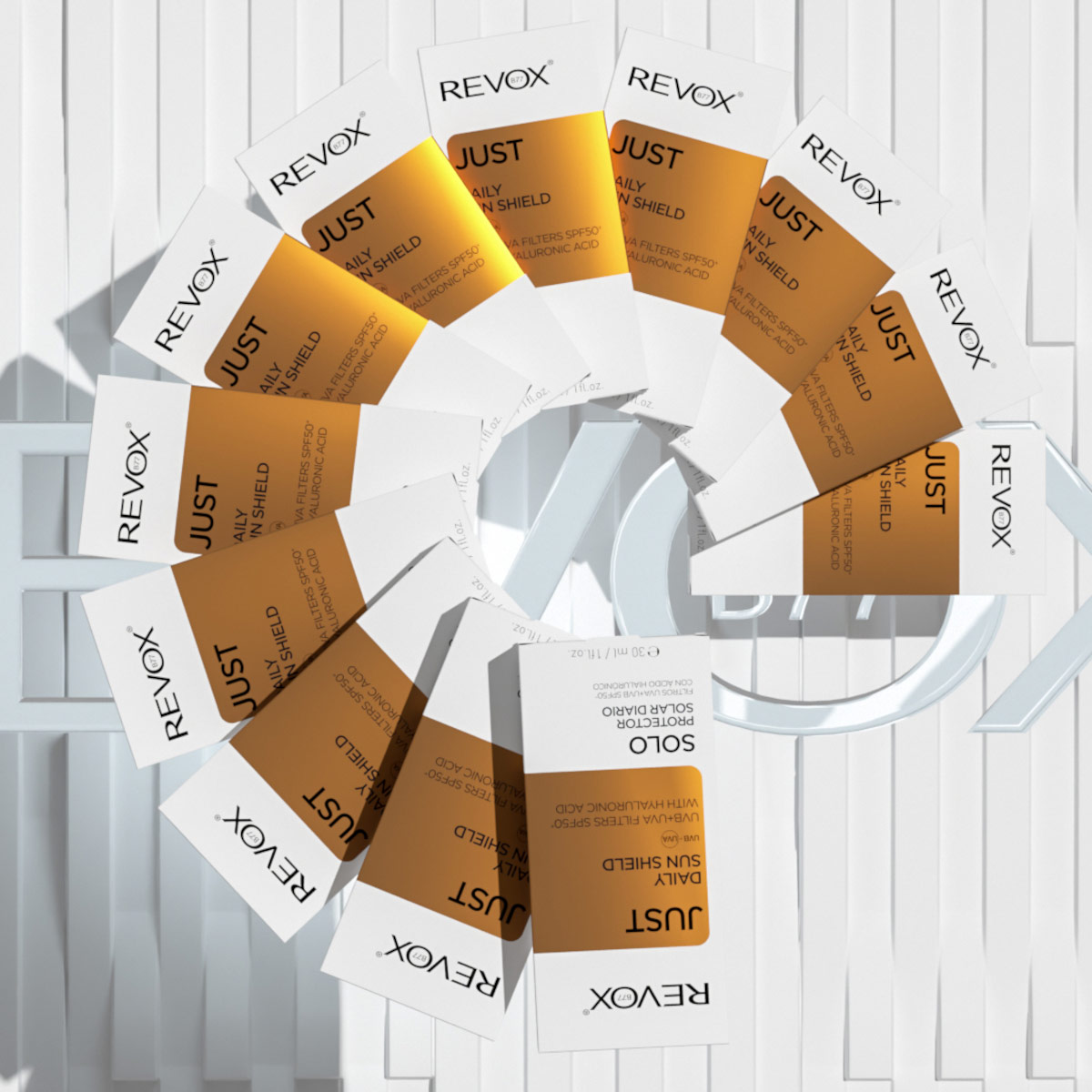 Revox B77 Just Protector Solar Diario Fps50+ Con &Aacute;cido Hialur&oacute;nico 30 Ml image number null